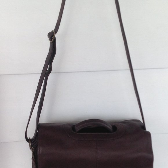 Clava Brown Leather Messenger Bag - Picture 4 of 10